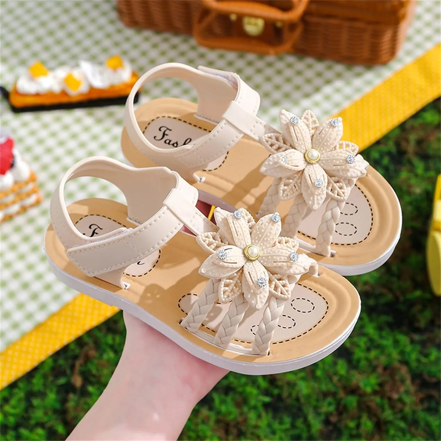 Children Sandals Soft Flat Shoes Fashion Comfortable Bow Soft Bottom Waterproof Size 7 Toddler Shoes Girls Sandals (White, 5-5.5 Years Little Child)