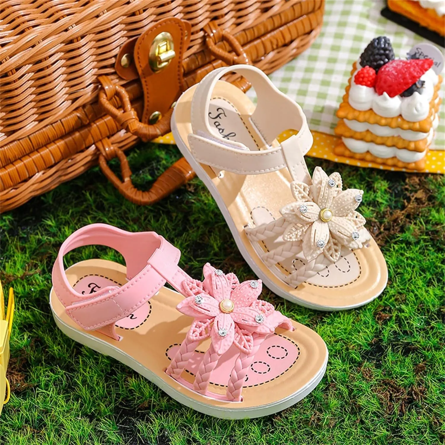 Children Sandals Soft Flat Shoes Fashion Comfortable Bow Soft Bottom Waterproof Size 7 Toddler Shoes Girls Sandals (White, 5-5.5 Years Little Child)